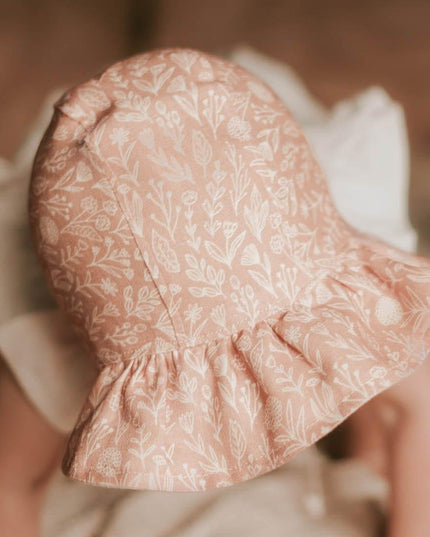 Bedhead Heritage Reversible Ruffle Bonnet Hat-Freya/Flax M-1875027434529755140