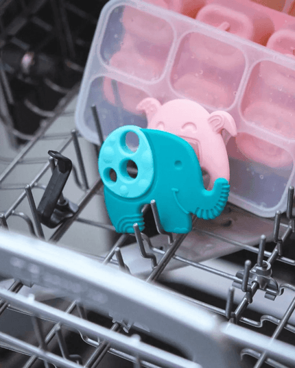 Marcus & Marcus- Sensory Silicone Teether Ollie the Elephant green-1875027516364820484