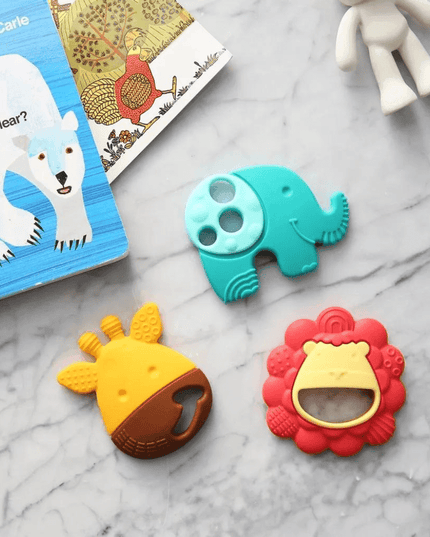 Marcus & Marcus- Sensory Silicone Teether Ollie the Elephant green-1875027516364820483