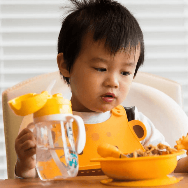 Marcus & Marcus-Tritan Straw Drink Bottle Lola the Giraffe-Yellow-1875027476296634375