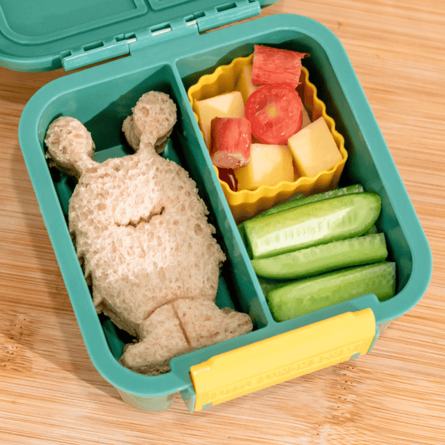 MONTII.CO Lunch Punch Sandwich Cutters | Space-1875027510861893637